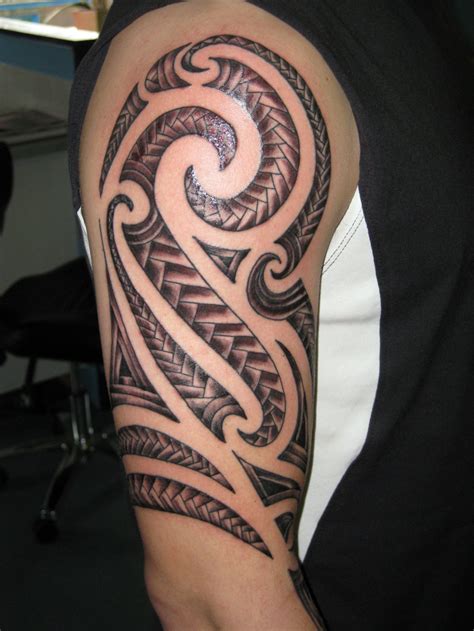 Celtic tattoos are ancient tattoo designs that are finding popularity of late due to their trendy and spectacular nature. Tribal Tattoos - Ramesh Mehndi and Tattoos