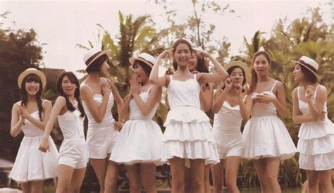 snsd overload all about girls generation paradise in phuket photobook