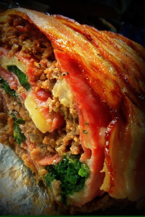 Perfect for valentine's day, birthday dinners or any time you want to serve an impressive meal (without going crazy). Rollo de Carne con Tocino (Bacon-Wrapped Stuffed Meatloaf ...