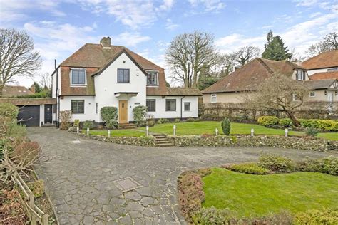 The Glade Kingswood 4 Bed Detached House For Sale £1 350 000