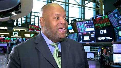 Gts And Etfs On The Nyse Floor Reggie Browne And Douglas Yones Youtube