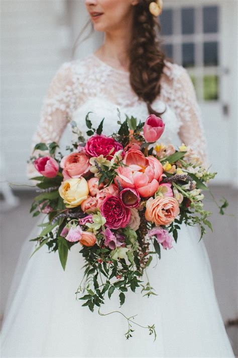 Eternally loved for timelessness, tulips are one of our favorite flowers for wedding bouquets. Tennessee and Collin: Chic, Colorful Wedding in Dallas, TX ...