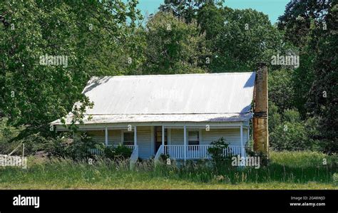Old Tin Roof House Hi Res Stock Photography And Images Alamy