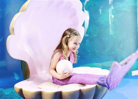 Dubai Aquarium Launch Mermaid Experience