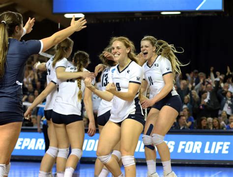 Byu Womens Volleyball Headed To Final Four After Defeating Florida Texas The Daily Universe