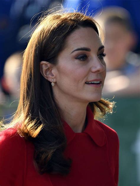 Follow us for updates on kate's fashion style, including dresses, shoes & bags! Kate Middleton - National Stadium in Belfast 02/27/2019 ...