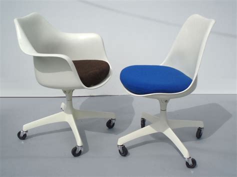 The problem with the chair is the nylon backing tore after a few months when leaning back. Tilt Swivel Tulip Desk Chairs by Eero Saarinen for Knoll at 1stdibs