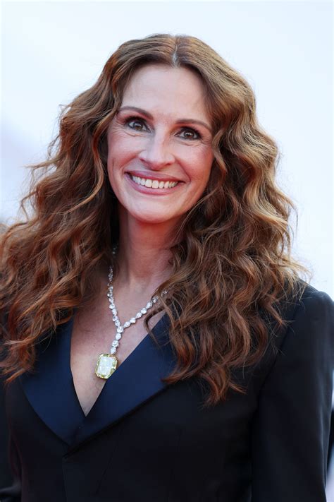 Julia Roberts Shares Helpful Tip You Really Should Do This