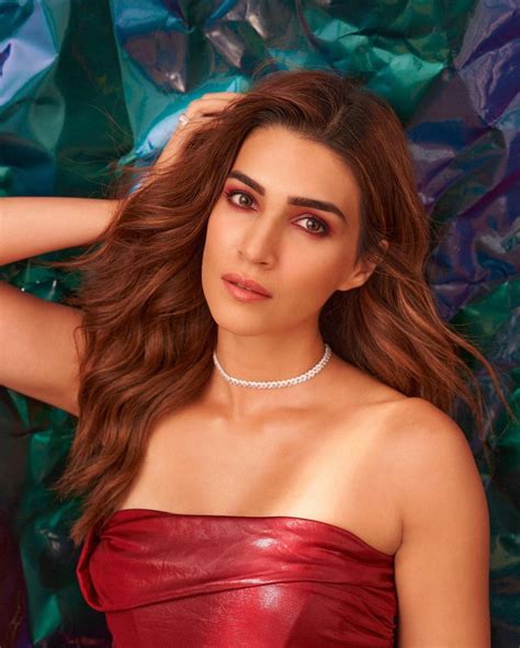 Kriti Sanon In This Tight Mini Dress Is Too Hot To Handle See Latest Hot Photos