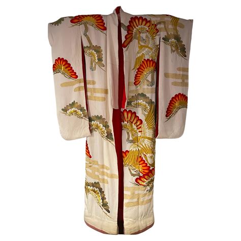 Vintage Collectable Japanese Ivory Silk Ceremonial Kimono At 1stdibs