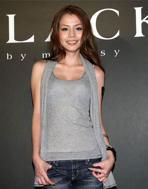 Tia Li Yu Fen Hot And Sexy Taiwanese Model Picture