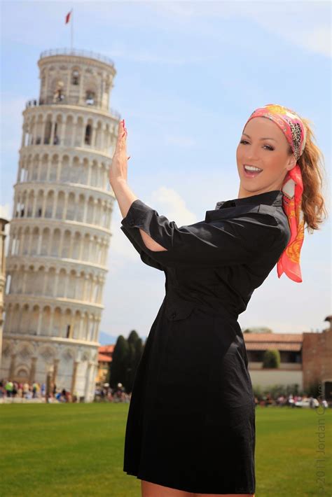 Jordan Carver Black Tops Gorgeous Big Boobs Beauty In Pisa Tower