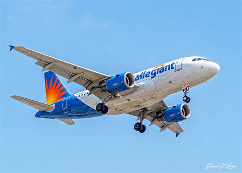 Allegiant Air Airbus A319 100 N302nv Landing At Lax Flickr