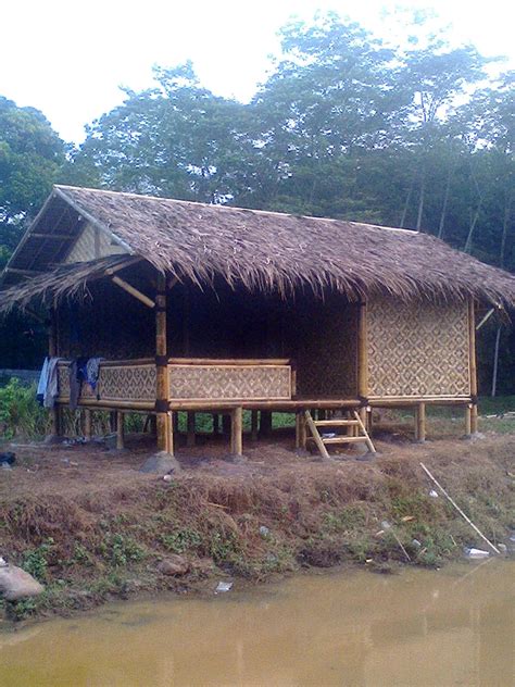 10 model desain rumah pohon sederhana modern dari kayu dan bambu ☀ cara mudah membuat rumah pohon sederhana serta contoh desain dan nah, untuk mengetahui seperti apa desain rumah pohon sederhana yang dapat dijadikan ide dan referensi dalam membangun sebuah hunian nyaman. Gazebo Bambu Unik: Contoh Foto Gazebo Bambu