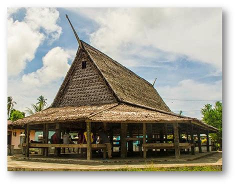 Rumah adat suku batak lebih dikenal dengan nama rumah bolon atau rumah gorga. Sejarah, Ekonomi, Wisata Budaya, Kedaton Sultan Ternate ...