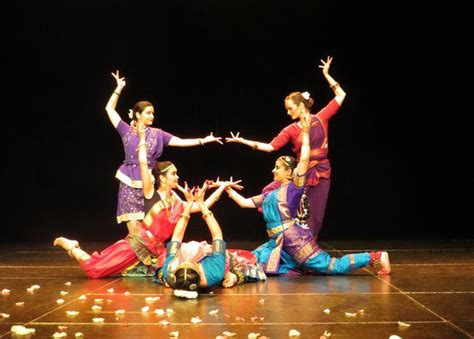 Danse Inde Cours Danse Indienne Bharata Natyam Et Bollywood