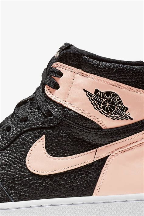 Air Jordan 1 Black U0026 Hyper Pink
