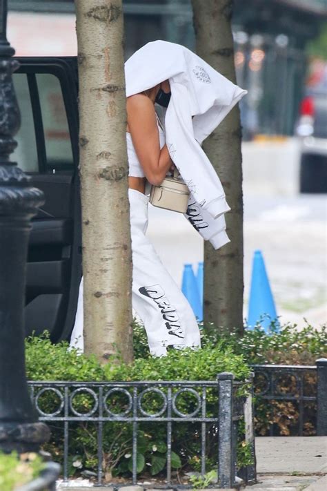 Irina Shayk In New York June 9 2021 Irina Shayk New York Paparazzi