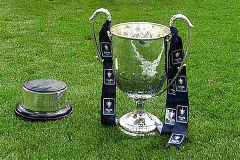 Fa cup, juga dikenal sebagai the football association challenge cup, the emirates fa cup, adalahpiala sepak bola profesional di england untuk pria. Jadwal FA Cup: Blackburn vs MU, Wolverhampton vs Chelsea ...