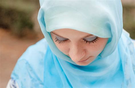 My Daughter Is Shy Of Wearing Hijab About Islam