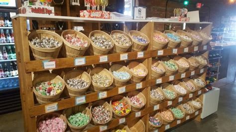 8 Classic Candy Shops In Illinois With The Rarest Treats