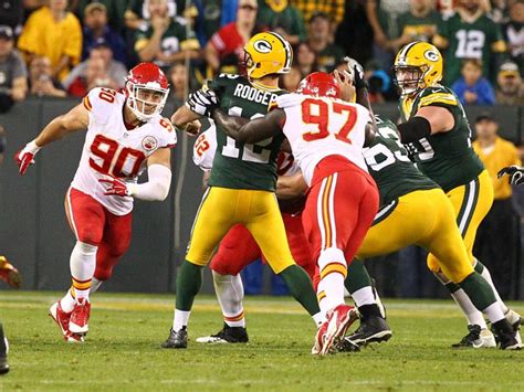 Aaron rodgers was born on december 2, 1983 in chico, california, usa as aaron charles rodgers. Aaron Rodgers tosses five touchdowns as Packer beat Chiefs ...