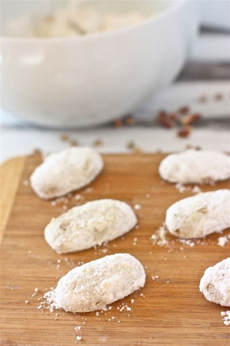 They are a principal ingredient in many dessert recipes, such as trifles and charlottes, and are also used as fruit or chocolate gateau linings, and sometimes for the sponge element of tiramisu. pecan fingers - Eat, Live, Run