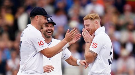 Pace Bowlers Give England Early Control Of Second Test Against South Africa