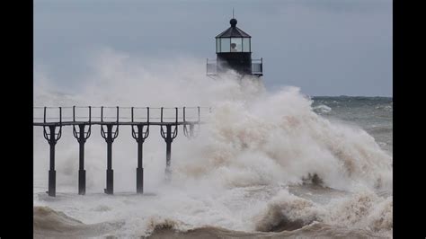 Massive Waves Batter Lake Michigan Shoreline Youtube