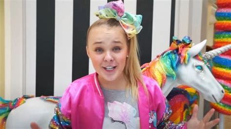 Jojo Siwa Self Discovery On Her Sexuality “it’s Ok To Be A Little Different…” Married Biography