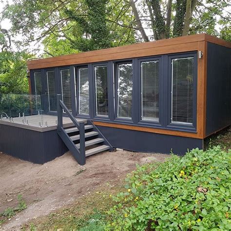 Approximate monthly payment is an estimate calculated with 20% down and 30 year fixed. 56 Überwältigende Gartenhaus Modern Ideen | Garden cabins ...
