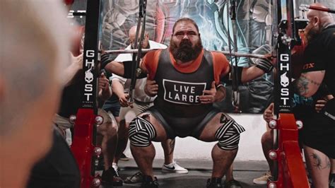 Powerlifter Dan Bell Becomes The First Man To Total Over 1179