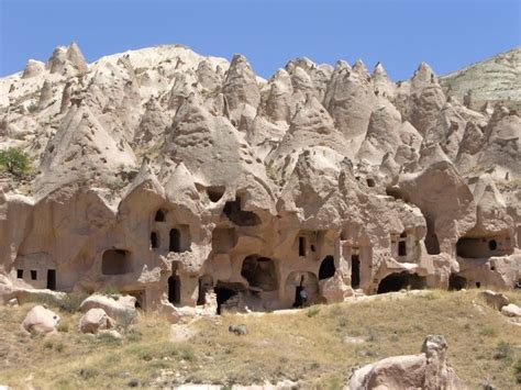 The Ancient Cappadocia Cave Dwellings Turkey カッパドキア 旅行 世界