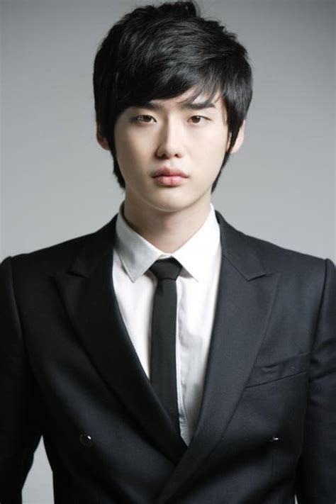 He debuted in 2005 with the short film sympathy. Secret Garden Korean Drama: Photos Lee Jong Suk Young ...