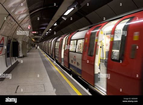 London Bridge Underground Station Northern Line London Stock Photo