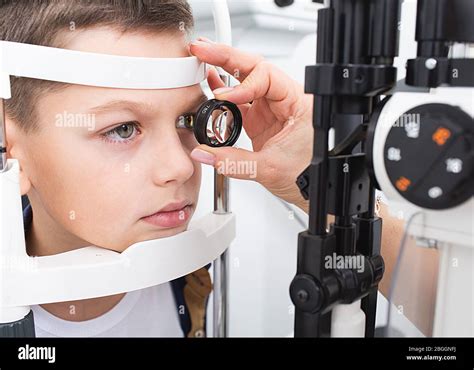 Laser Beam Eye Test Hi Res Stock Photography And Images Alamy