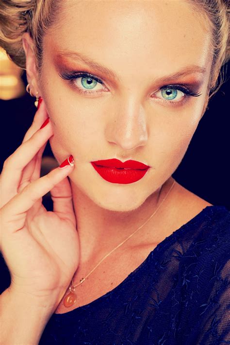 Candice Swanepoel Red Eye Shadow And Red Lips Candice Swanepoel