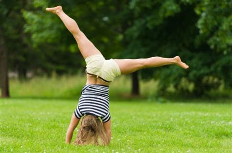 Learn How To Teach Your Child The Perfect Cartwheel A Step By Step