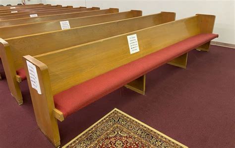 Used Pews For Sale By A Church Free Listings Summit Seating For Churches Pulpits Pews