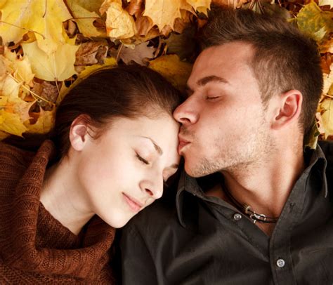 What Does It Mean When A Guy Kisses You On The Forehead These 5 Things