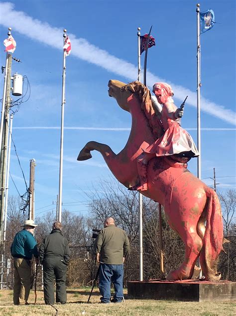 Nashville Nathan Bedford Forrest Statue Off I 65 Painted Pink Owner