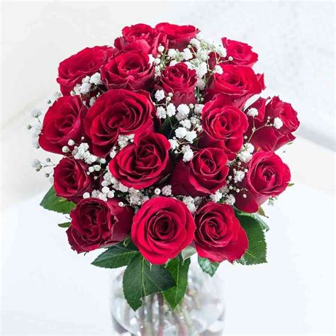 Our birthday flowers can be customized with the vase of your choice or paired with a sweet treat to match the recipient's style. Send Flowers to Mumbai | Online flower delivery, Flower ...