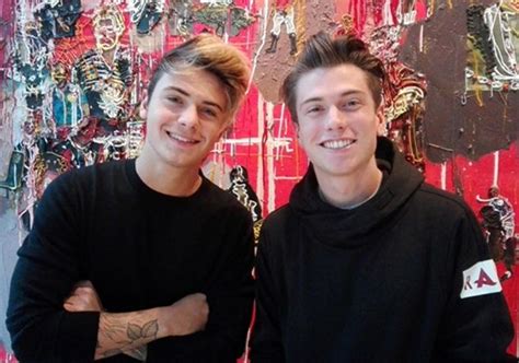 Fede cantante di benji e fede: Fimi wk #43: Good vibes è il quarto album alla #1 di Benji ...
