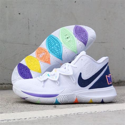 Nike Kyrie 5 Womens Basketball Shoes Girls Basketball Shoes Best