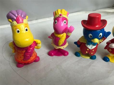 Backyardigans Circus Playset Bobble Head Figures Tasha Pablo Tyrone