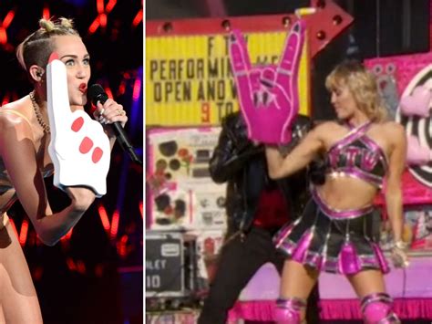Miley Cyrus Fans Loved That She Wore A Hot Pink Foam Finger At Her Super Bowl Performance