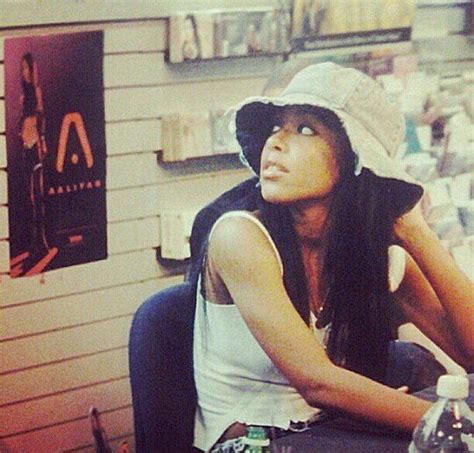 Rare Aaliyah Photo So Beautiful ♡ A H