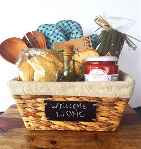 Bevor man sich auf die suche nach einer wohnung macht, sollte man sich im klaren sein, welche form des wohnens man bevorzugt. Liebe & Familie » Geschenke zum Einzug in die neue Wohnung ...