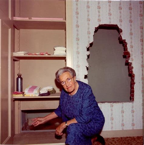 Harcias figyelmes meggyőzni the corrie ten boom house Kezelés Has légkör