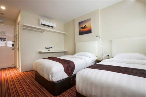 Make sure to have 50rm for deposit and 10rm per night for the malaysian foreigner/resort tax (applied to every stay in kl by foreigners). These Budget-Friendly Hotels Near KLIA & KLIA2 Sure Won't ...